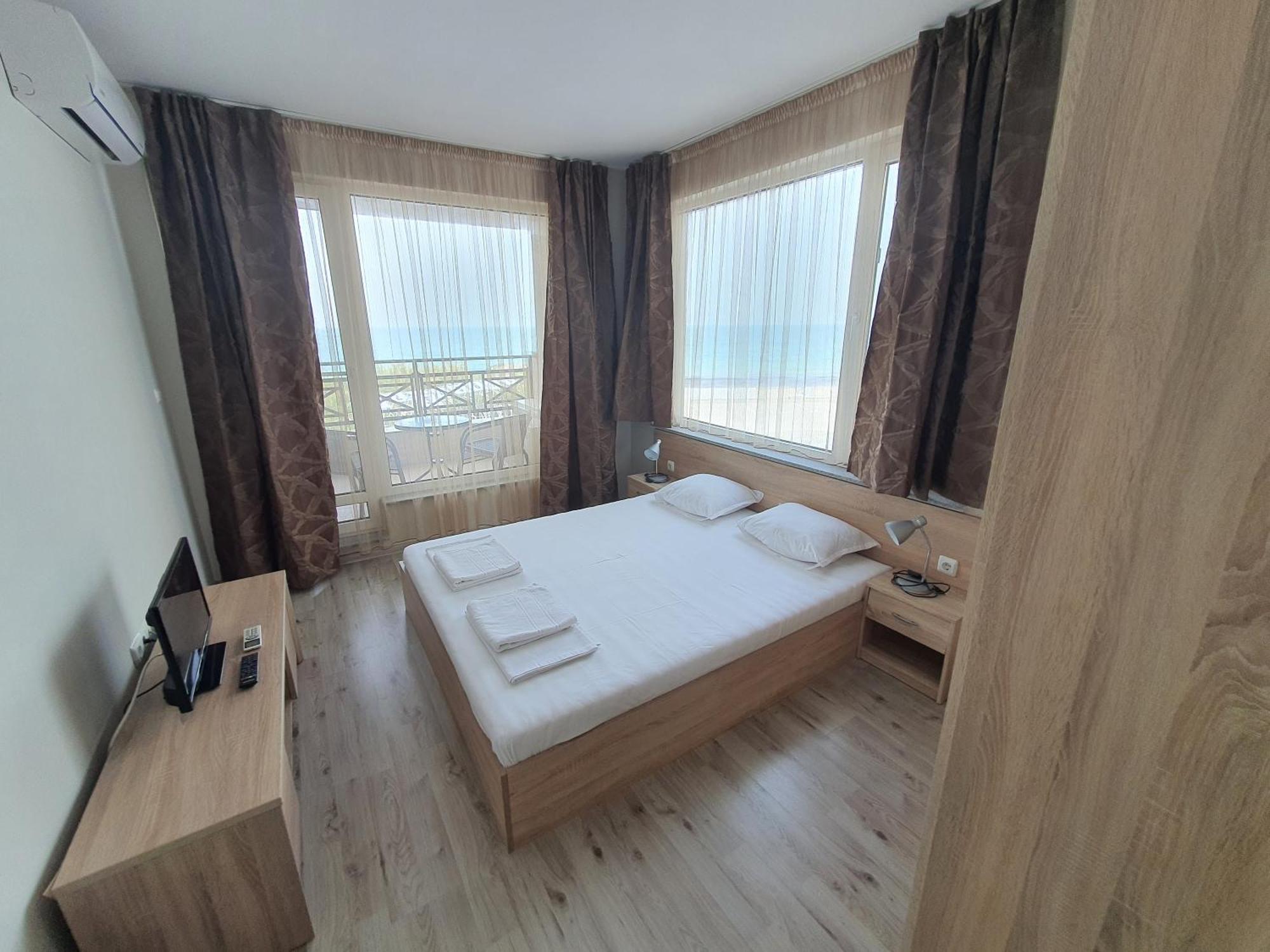 Таня 11 Apartment Pomorie Exterior photo